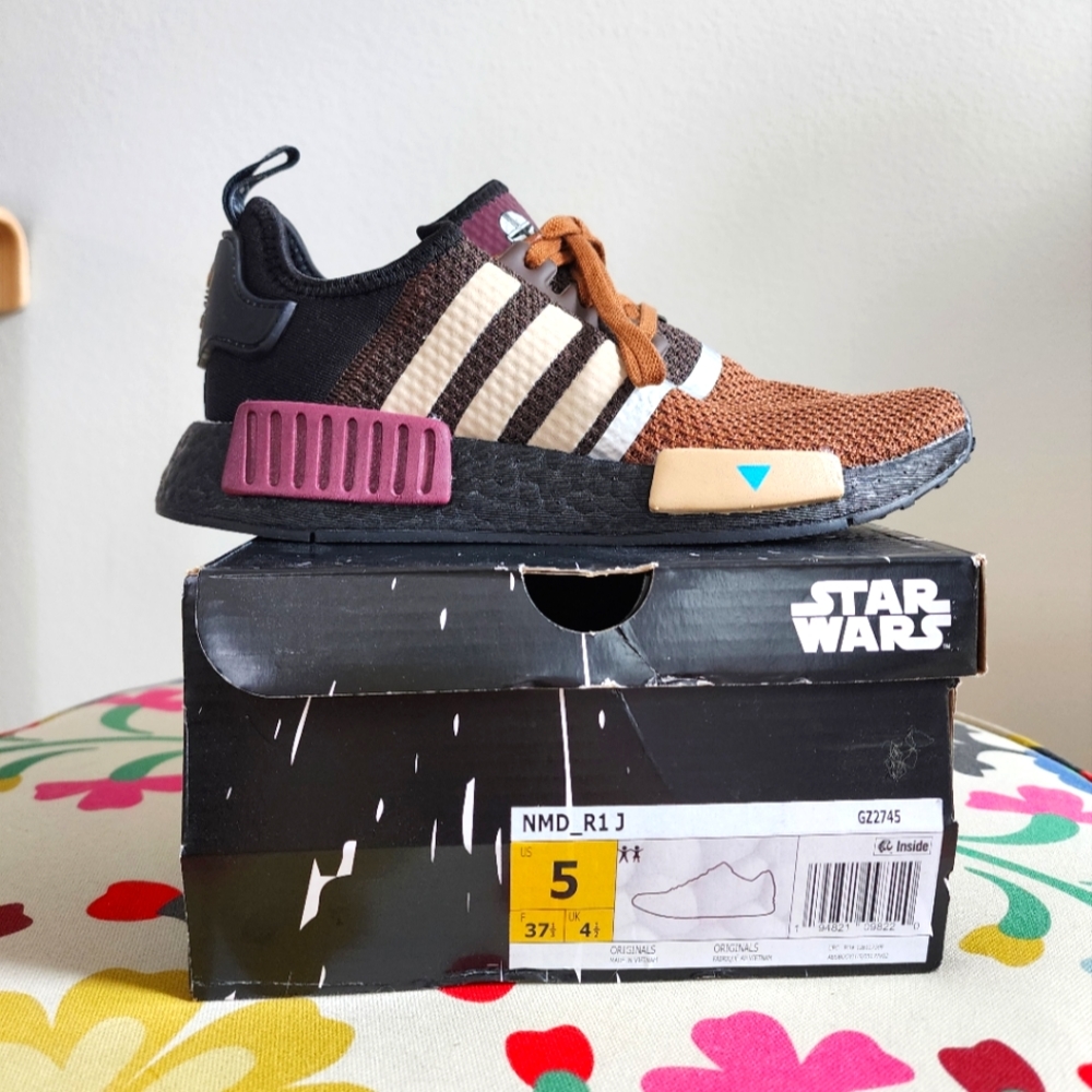 Adidas Star Wars x NMD_R1 Kids 'Mandalorian' - Size 5